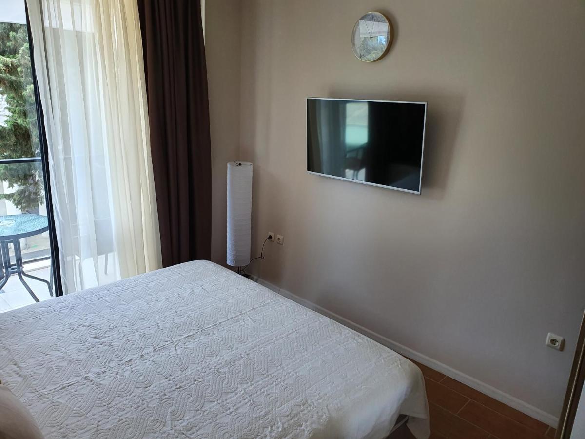 Апартамент За Гости ,,1В-15" Амара Бутик"" Ravda Kültér fotó